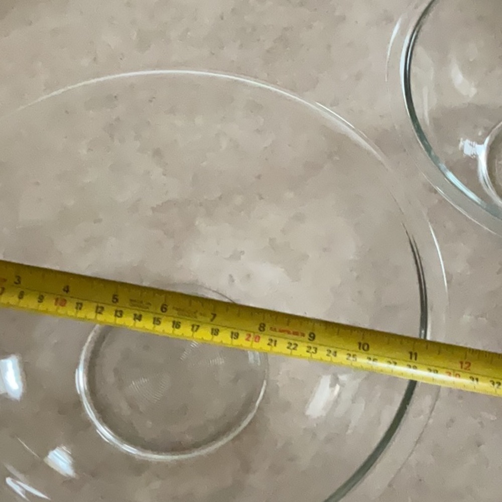 Set of 2 Clear Glass Pyrex Mixing Bowls. - Picture 4 of 5